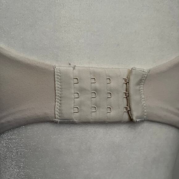 Victoria Secret Body by Victoria Bra Size 34DDD Lined Demi Double Cream Lace - Picture 15 of 16